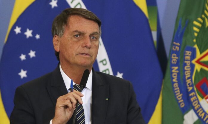 Defesa de Bolsonaro: Caso das Joias e Peculato em Foco