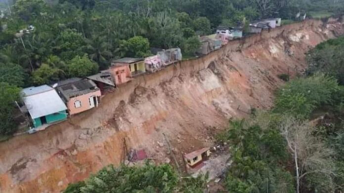 Desmoronamento em Manicoré: Evacuação Evita Tragédia