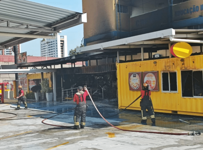 Incêndio em Loja de Bolos em Manaus