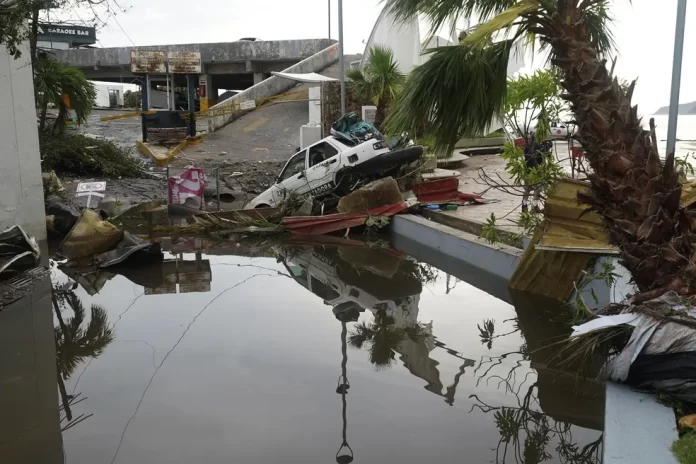 Furacão Otis Atinge a Cidade do México