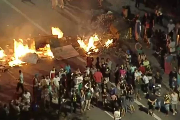 Protestos por Falta de Energia em São Paulo