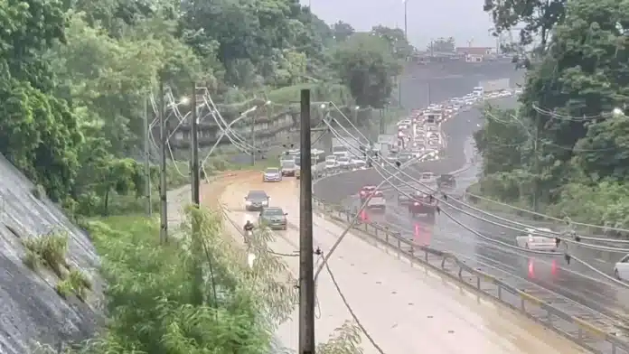 Chuva em Manaus: 18 Ocorrências na Zona Norte