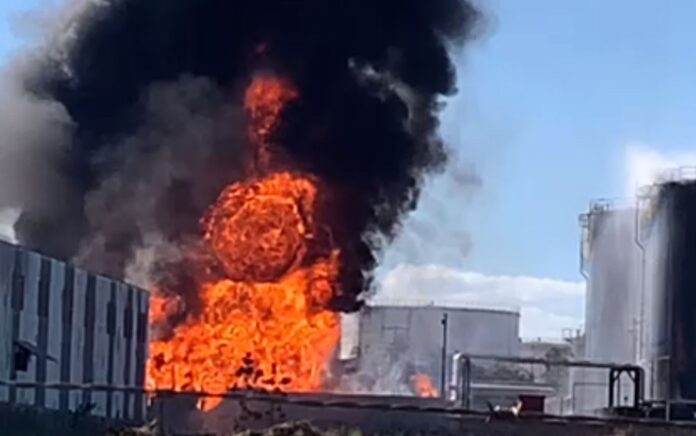 Incêndio Mortal em Polo Petroquímico de Goiás