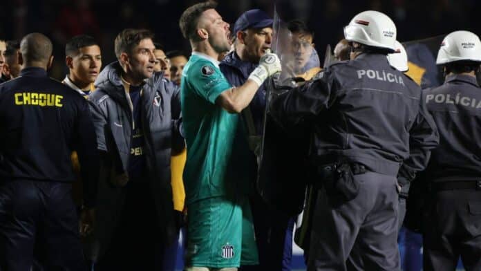 Jogadores do Talleres Detidos por Desacato a Policiais