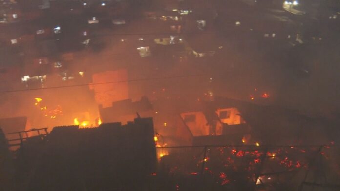 Incêndio Destrói Favela em SP