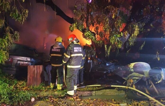 Incêndio Atinge Casa em Manaus