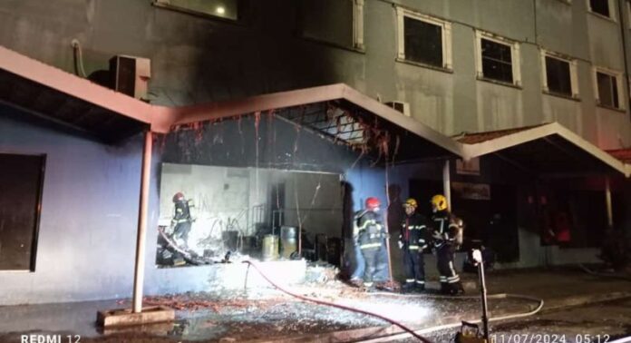 Incêndio Destrói Restaurante no Centro de Manaus