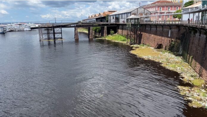 Rio Negro Desce 73 cm em Julho