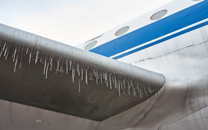 Gelo nas asas pode ter causado queda do avião em Vinhedo