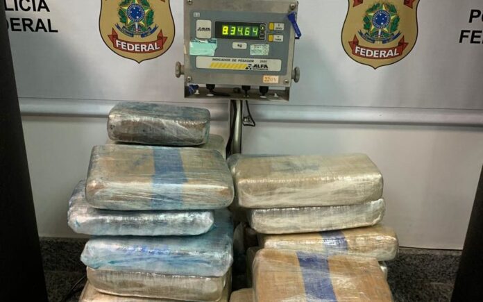 Homem preso com 34 kg de maconha no Galeão