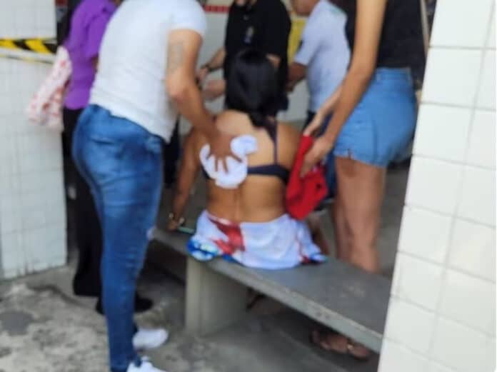 Mulher esfaqueada em Aracaju