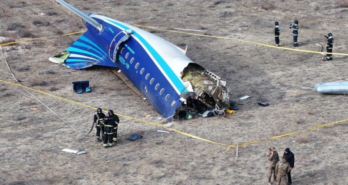 Queda de avião no Cazaquistão