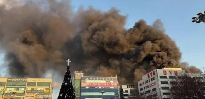 Incêndio em prédio na Coreia do Sul