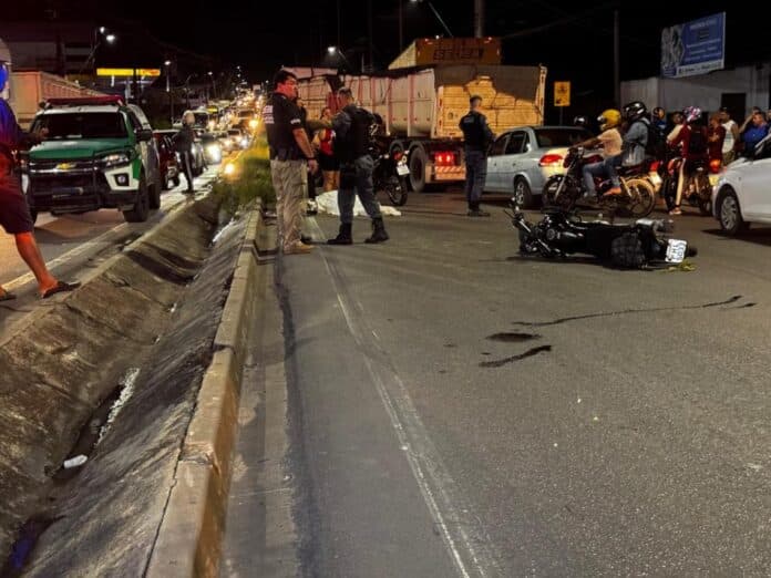 Motociclista morre em acidente na Torquato Tapajós