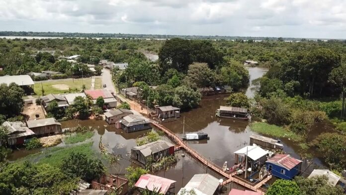 Cheia no AM Atinge 118 Mil e 10 Cidades em Crise