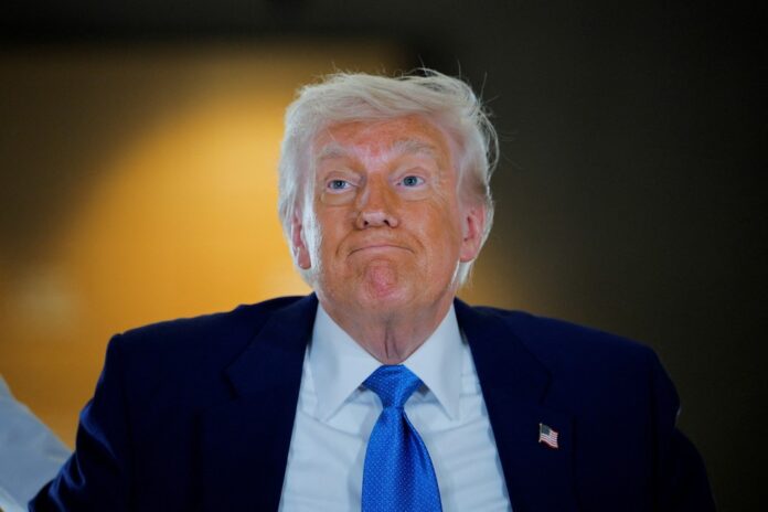 Justiça dos EUA Suspende Tarifas de Trump
