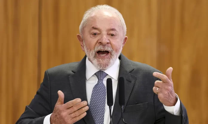 Lula Faz Exames Após Crise de Labirintite