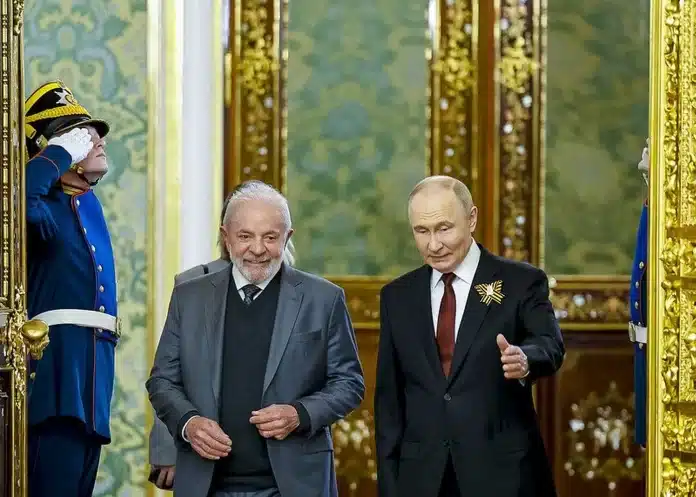 Lula pede cessar-fogo prolongado a Putin