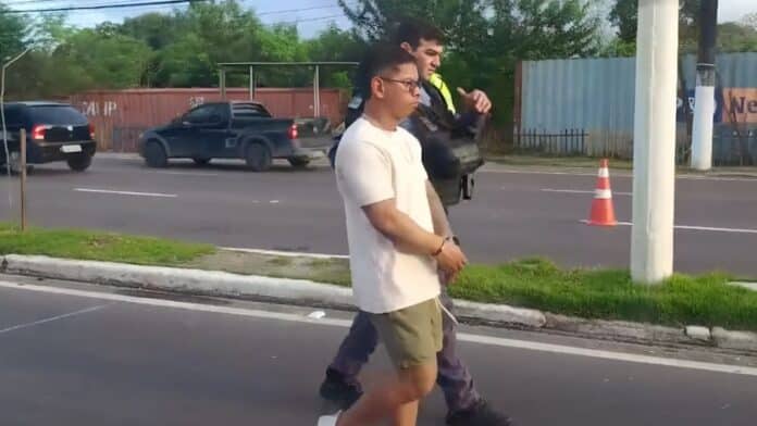 Motorista embriagado segue preso após atropelar atletas