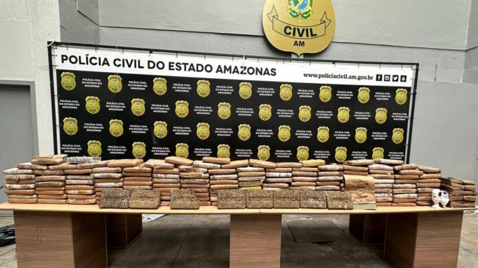 152 kg de maconha em casa na Zona Leste