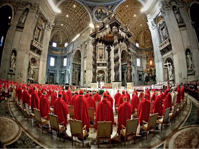 Conclave 2025: primeira votação sem consenso