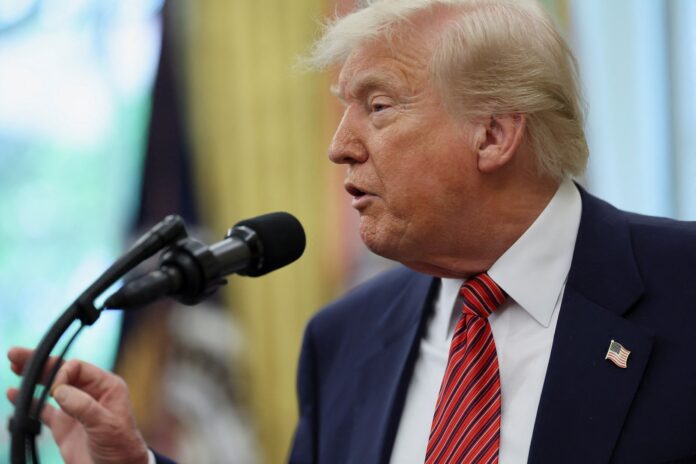 Trump adia tarifas UE para 9 de julho