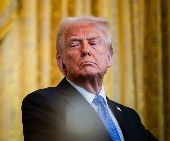 Trump Suspende Vistos de Estudantes