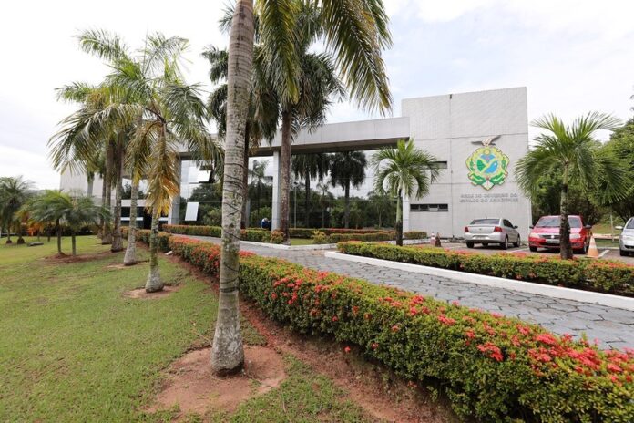 Amazonas decreta ponto facultativo na sexta