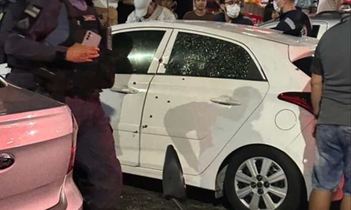 Marido executado em frente à esposa