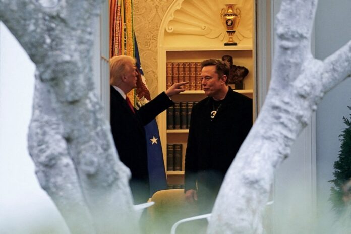Trump e Musk trocam acusações