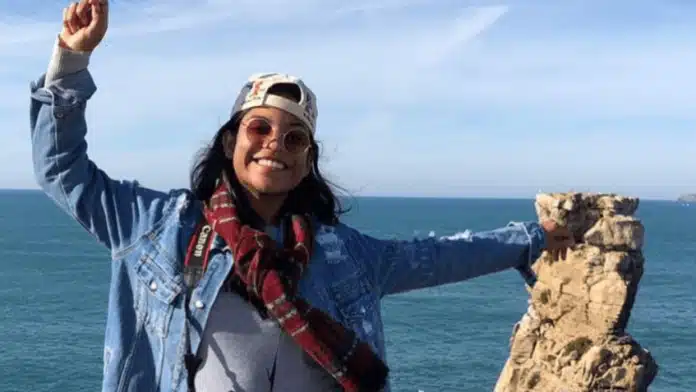Corpo de Juliana Marins chega ao Brasil