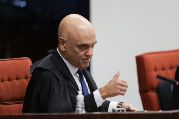 Bolsonaro pede limites claros ao STF
