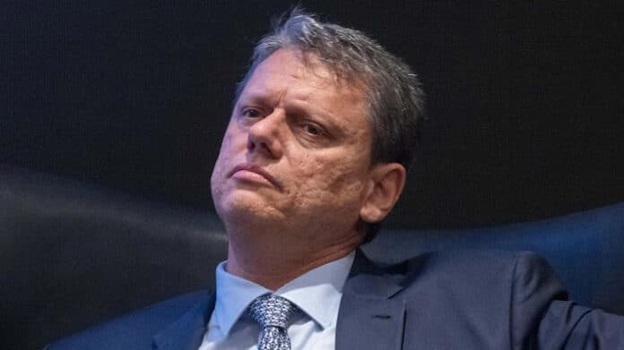 SP pede Tarcísio para negociar tarifaço