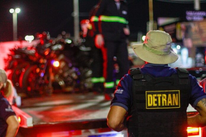 Adega irregular fechada em Manaus