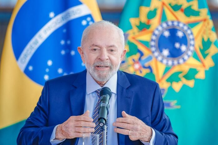 TCU investiga Lula por contratos proibidos