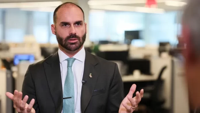 Banco do Brasil denuncia Eduardo Bolsonaro
