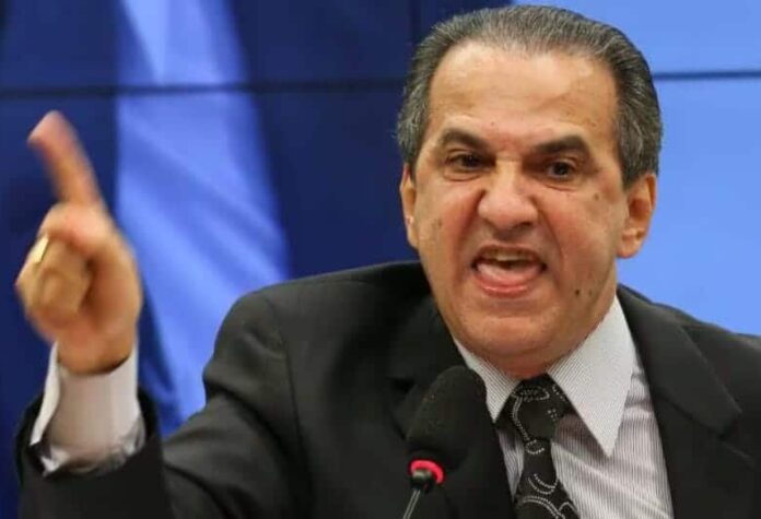 Silas Malafaia desafia PF