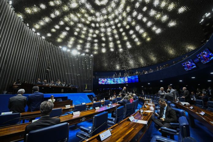 Senado aprova lei contra adultização digital