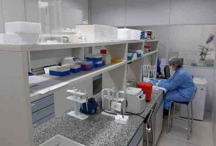 Anvisa busca antídoto fomepizol no exterior.