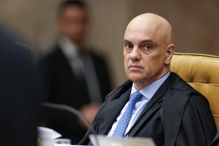 Moraes solta réu do 8 de Janeiro